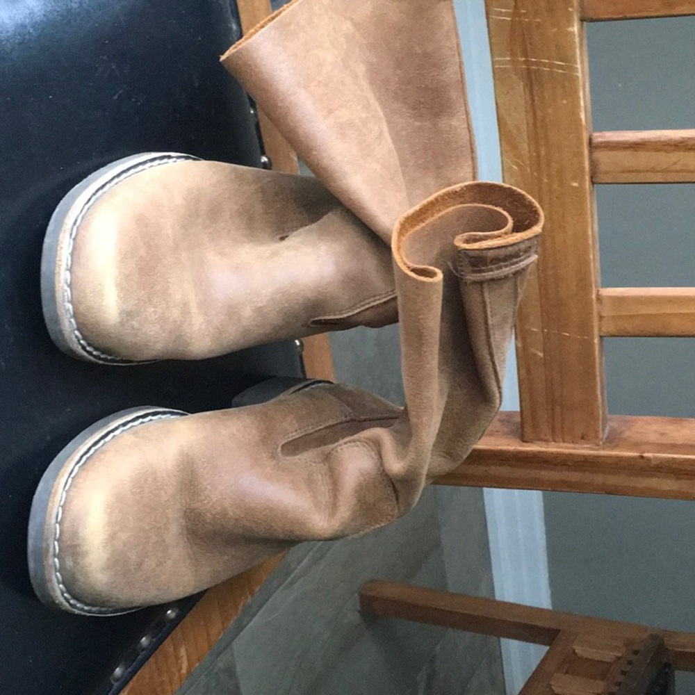 Roots leather boots